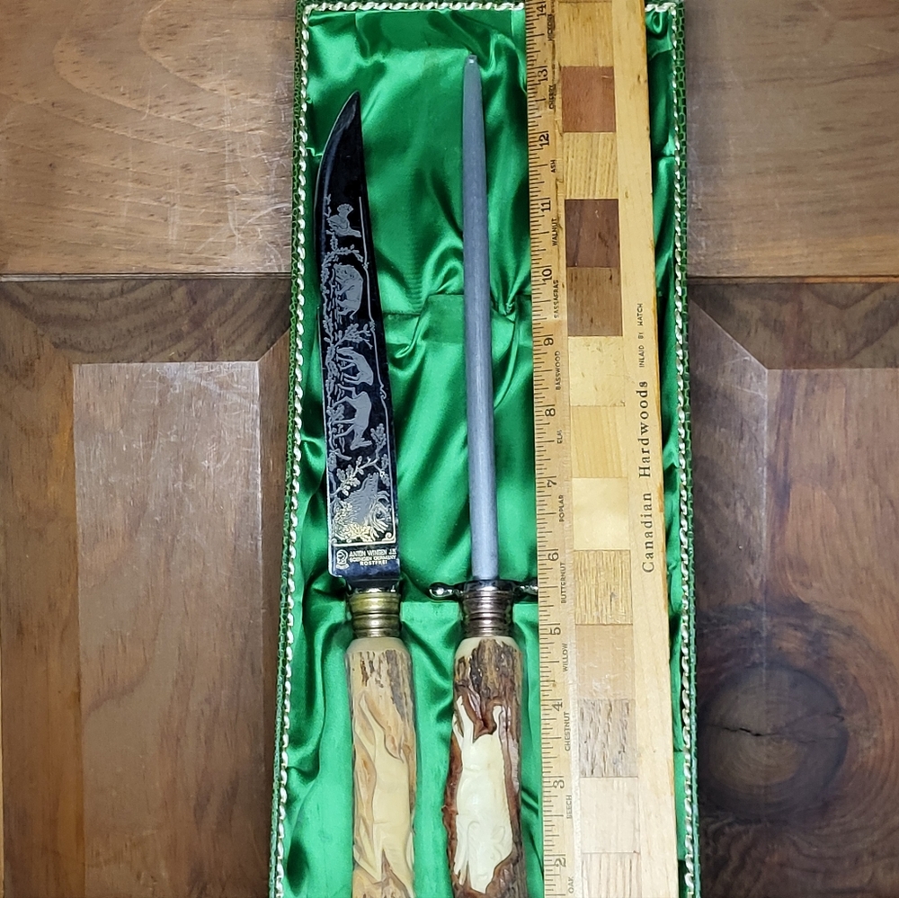 Elegant Carving Set with Wooden Handles - Picture 4 of 11